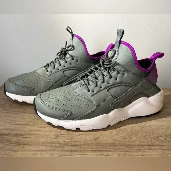 NIKE AIR HUARACHE | MENS 11 - USED TWICE / AMAZING CONDITION - Picture 2 of 6